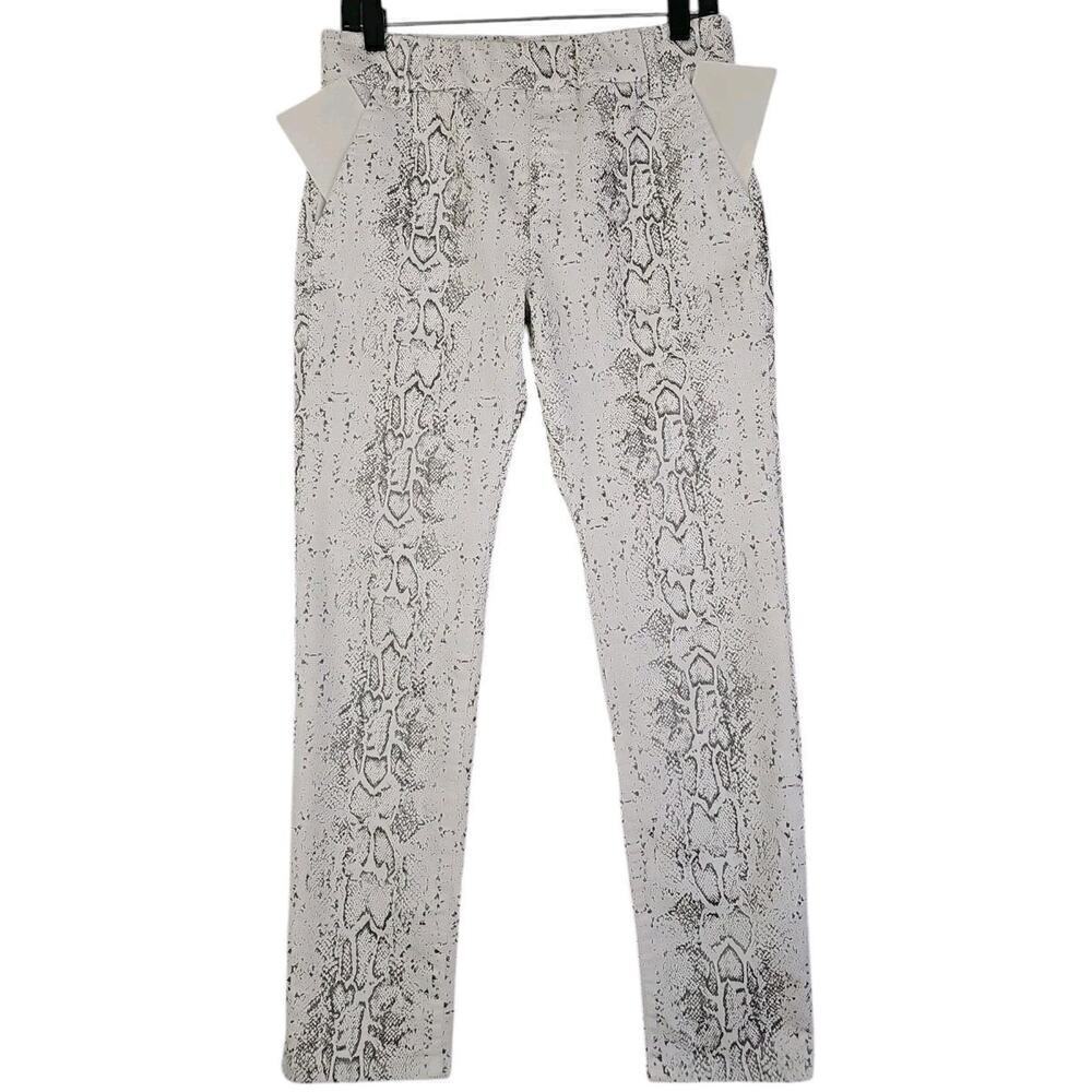 Flog ~Woman Size 29~ White Silver Animal Print Pull On Pants Stretch. - Picture 4 of 12